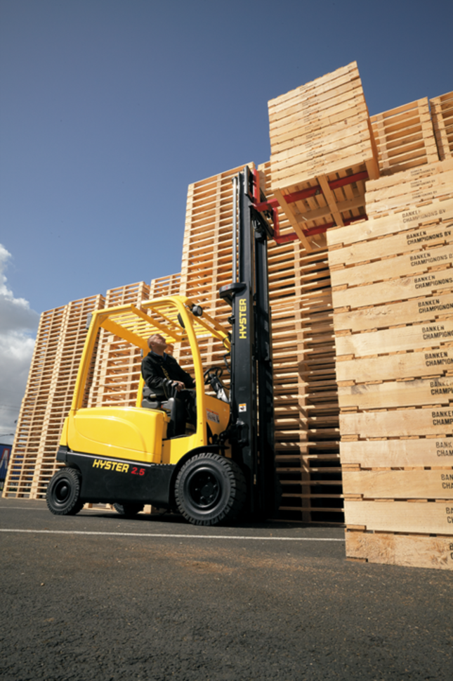 J2.2-3.5XN-Electric-Counterbalanced-Forklift-Truck-App4